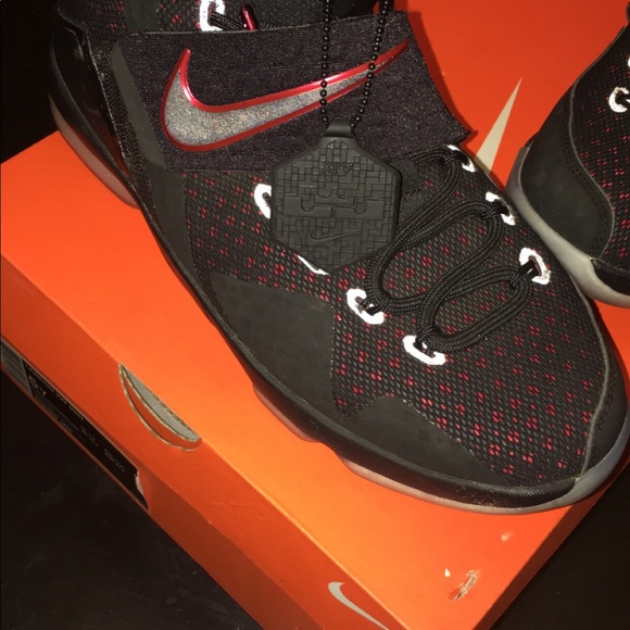 Nike Lebron signature line 14 - Picture 2 of 7